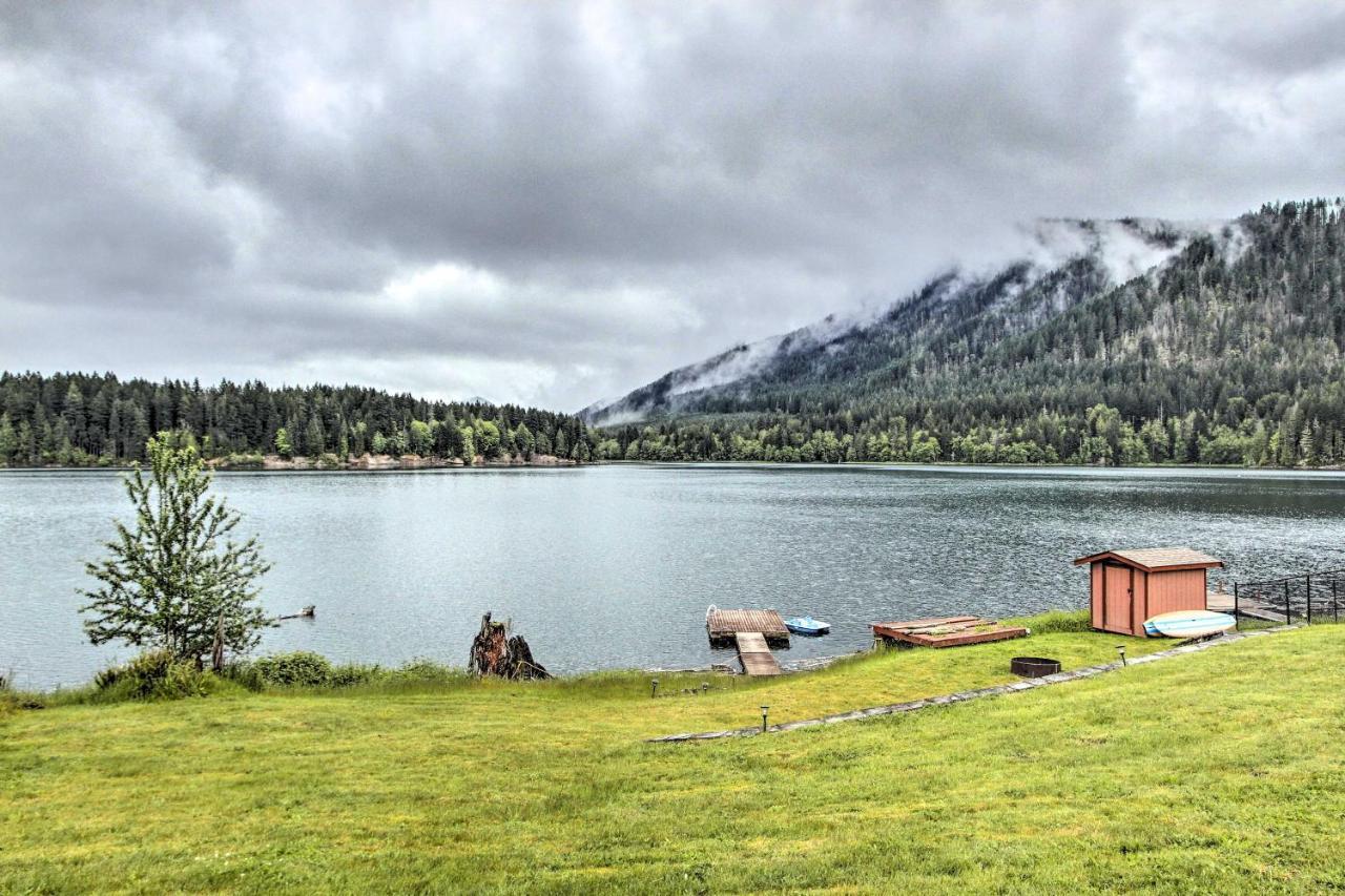 Lakefront Cabin With Stunning Mountain Views And Dock! Mineral Eksteriør billede