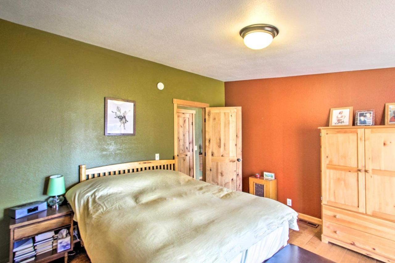 Lakefront Cabin With Stunning Mountain Views And Dock! Mineral Eksteriør billede